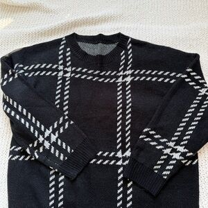 SHEIN Women’s like new  Black and White Checkered Crewneck Sweater